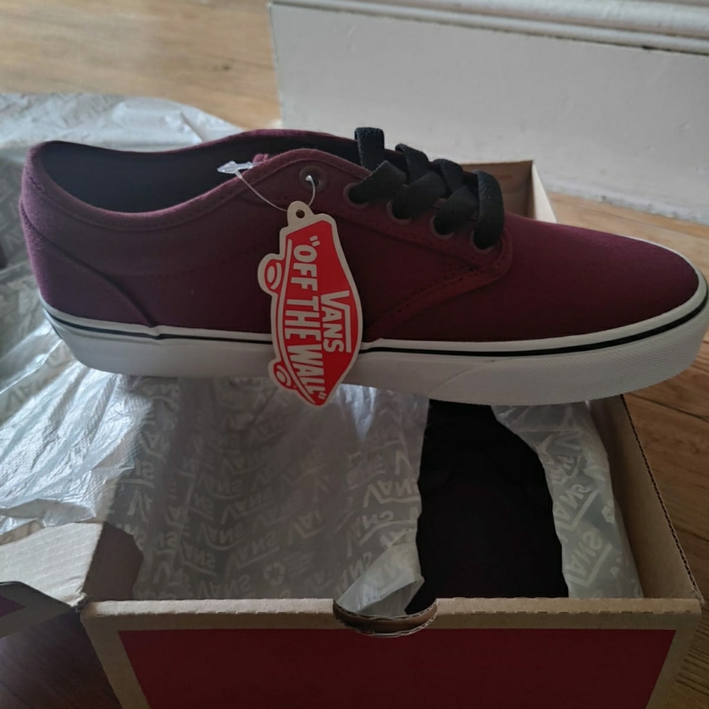 Mens Van's size 7.5 brand new